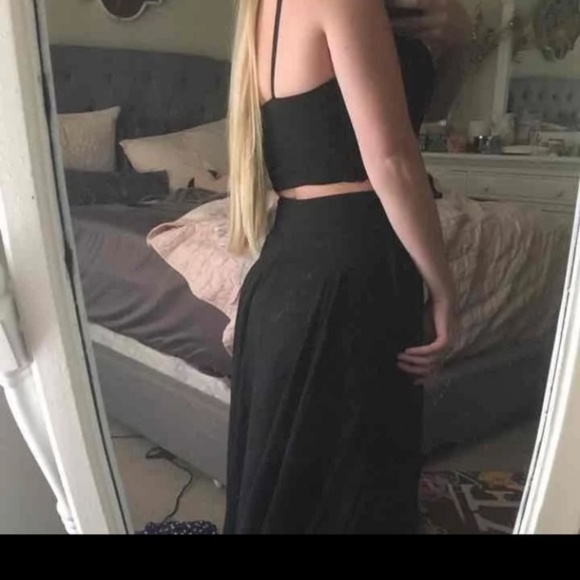 Two-piece Black Floor Length formal/prom dress - Picture 3 of 4